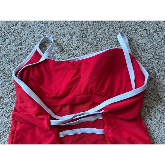 HURLEY one piece swim suit/bathing suit, size women's 2X, Red & White - Picture 7 of 8